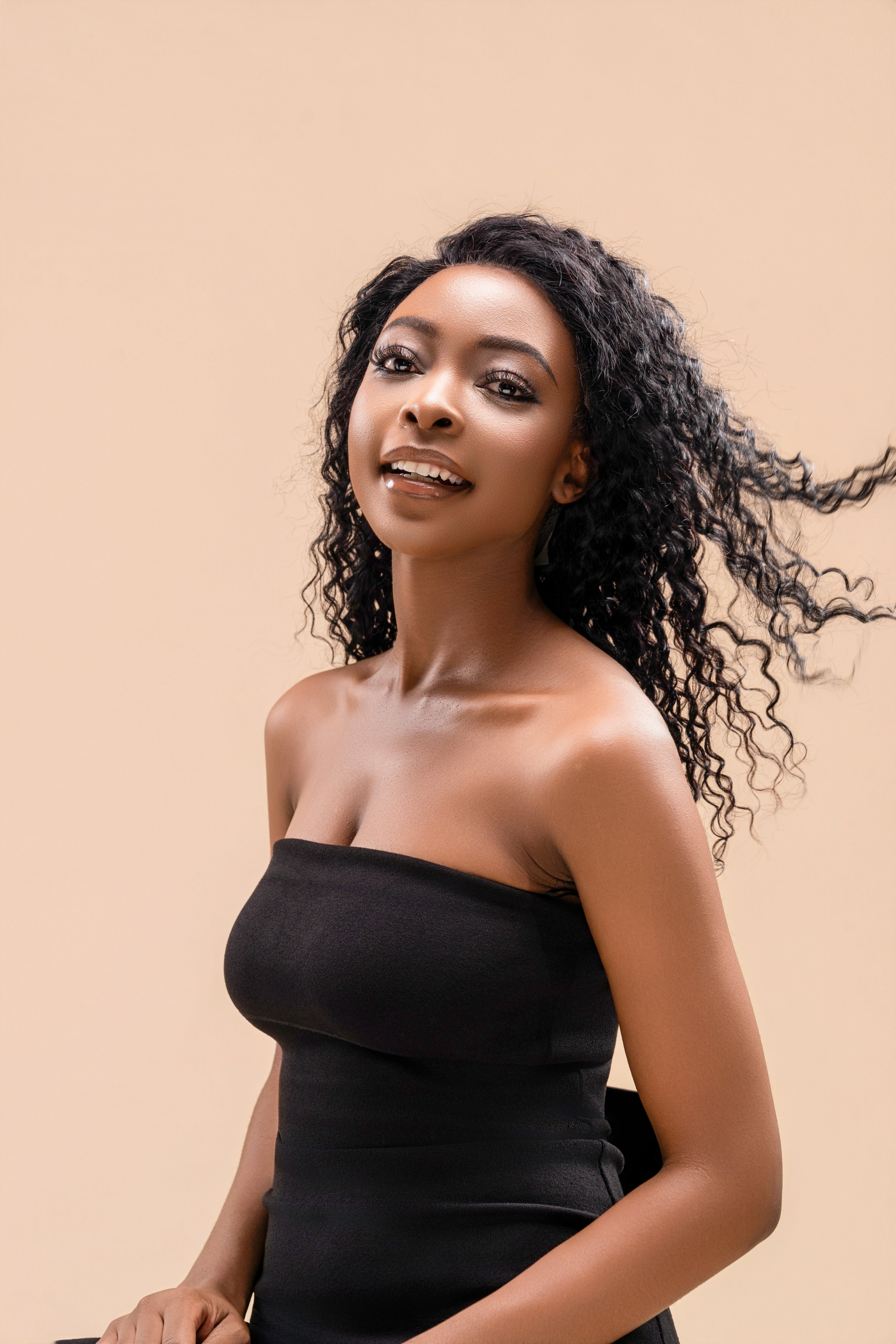 Do You Wear Wigs? The Ultimate Guide to Stylish, Natural-Looking Hairpieces.